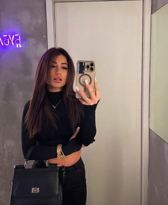 ✨ Живу в Москве и готова оказать тебе самые незабываемые услуги. 💋💫 Я мастерица в искусстве удовлетворения и улыбаюсь каждому клиенту. Мой контакт сделает тебя по-настоящему счастливым человеком. 🌈 Секс с тобой будет незабываемым, я гарантирую, что ты останешься доволен. Мои отзывы говорят сами за себя - мои клиенты остаются в восторге от нашей встречи! 🌹🔥 Ах да, не могу не упомянуть про мои фото - в моем альбоме есть все, чтобы разбудить твои самые смелые фантазии. 📸💃 Жду твоего звонка, чтобы подарить тебе незабываемые моменты нашего встречи! 💫💥 Ленуська