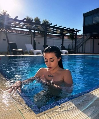 ✨ Живу в Москве и готова оказать тебе самые незабываемые услуги. 💋💫 Я мастерица в искусстве удовлетворения и улыбаюсь каждому клиенту. Мой контакт сделает тебя по-настоящему счастливым человеком. 🌈 Секс с тобой будет незабываемым, я гарантирую, что ты останешься доволен. Мои отзывы говорят сами за себя - мои клиенты остаются в восторге от нашей встречи! 🌹🔥 Ах да, не могу не упомянуть про мои фото - в моем альбоме есть все, чтобы разбудить твои самые смелые фантазии. 📸💃 Жду твоего звонка, чтобы подарить тебе незабываемые моменты нашего встречи! 💫💥 Ленуська